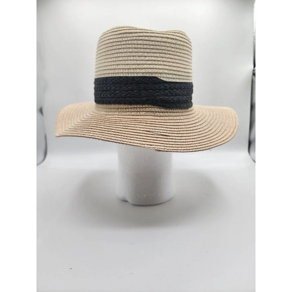 Women's beach sun hat. Black trim. Beach.‎ Vacation.